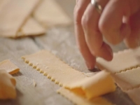 Jamie Cooks Italy S01E06 Tuscany 480p x264-mSD [eztv]