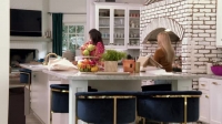 Selena plus Chef S02E01 XviD-AFG EZTV Selena plus Chef S02E01 XviD-AFG EZTV