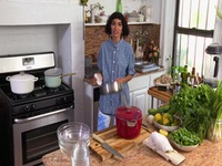 Selena plus Chef S03E08 480p x264-mSD EZTV