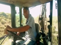 Reclaimed S01E06 Desert Digging 480p x264-mSD [eztv]