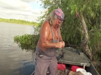 Swamp People S12E03 480p x264-mSD EZTV Swamp People S12E03 480p x264-mSD EZTV