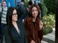 Modern Family S11E15 iNTERNAL 480p x264-mSD [eztv]