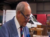 Bargain Hunt S55E19 480p x264-mSD [eztv]