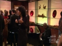Girlfriends S08E10 iNTERNAL 480p x264-mSD [eztv]