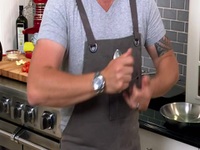 Selena plus Chef S03E04 480p x264-mSD EZTV Selena plus Chef S03E04 480p x264-mSD EZTV