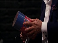 Dragons Den S18E05 480p x264-mSD EZTV Dragons Den S18E05 480p x264-mSD EZTV
