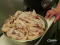 Man v Food S07E30 480p x264-mSD [eztv]