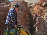 Outback Opal Hunters S07E08 480p x264-mSD EZTV