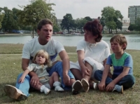 28 Up (1984) [BluRay] [1080p] [YTS] [YIFY]