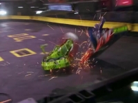 BattleBots 2015 S04E01 REPACK 480p x264-mSD [eztv]