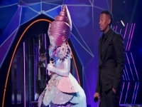 The Masked Singer S05E06 480p x264-mSD EZTV The Masked Singer S05E06 480p x264-mSD EZTV