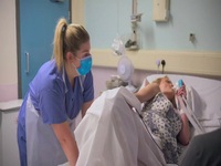 Belfast Midwives S01E05 480p x264-mSD EZTV