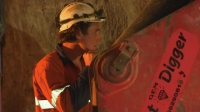 Outback Opal Hunters S06E02 720p WEB h264-B2B EZTV