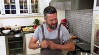 Selena plus Chef S03E04 720p WEB h264-KOGi EZTV