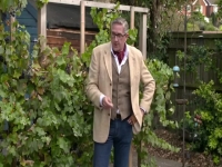Dogs Behaving Badly S03E05 480p x264-mSD EZTV Dogs Behaving Badly S03E05 480p x264-mSD EZTV