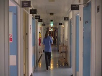 Belfast Midwives S01E02 480p x264-mSD EZTV