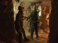 Outback Opal Hunters S03E05 480p x264-mSD [eztv]