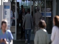 Greys Anatomy S19E02 480p x264-mSD EZTV Greys Anatomy S19E02 480p x264-mSD EZTV