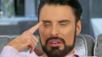 Celebrity Gogglebox S01E02 HDTV x264-PLUTONiUM [eztv]