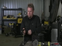 Fourwheeler S01E09 Moving Weight 480p x264-mSD [eztv]
