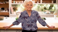 Mary Berry Saves Christmas 720p MP4 + subs BigJ0554