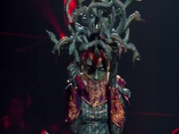 The Masked Singer S09E14 480p x264-mSD EZTV