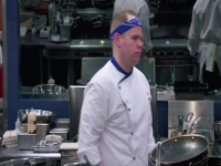 Hells Kitchen US S22E03 480p x264-mSD EZTV