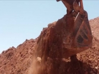 Outback Opal Hunters S03E12 480p x264-mSD [eztv]