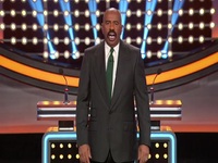Celebrity Family Feud 2015 S09E05 480p x264-mSD EZTV