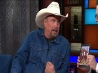 Stephen Colbert 2018 11 29 Garth Brooks 480p x264-mSD [eztv]