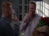 Modern Family S10E09 iNTERNAL 480p x264-mSD [eztv]
