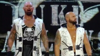 WWE Smackdown 2016 05 12 WEB h264-OVERTiME EZTV