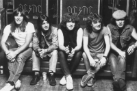 AC-DC.Album.Collection[320Kbps]eNJoY-iT