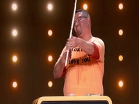 Superfan S01E03 480p x264-mSD EZTV