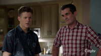 Modern Family S10E01 PROPER 720p HDTV x265 6CH ReEnc-LUMI