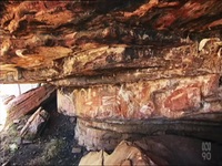 Outback Ringer S02E03 480p x264-mSD EZTV Outback Ringer S02E03 480p x264-mSD EZTV