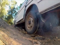 Outback Opal Hunters S03E04 480p x264-mSD [eztv]
