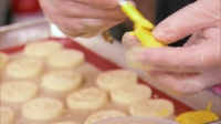 Spring Baking Championship S07E02 Spring Celebrations 720p WEBRip X264-KOMPOST EZTV