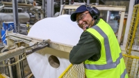 Inside the Factory - Keeping Britain Going e01 MP4 + subs BigJ0554
