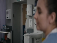 Casualty S35E11 480p x264-mSD EZTV