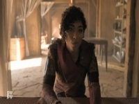 Vagrant Queen S01E03 480p x264-mSD [eztv]
