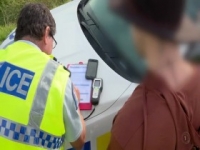 Highway Cops S05E09 480p x264-mSD [eztv]