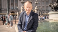 New Elizabethans with Andrew Marr s01e01 720p MP4 + subs BigJ0554