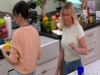 Selena plus Chef S04E04 480p x264-mSD EZTV Selena plus Chef S04E04 480p x264-mSD EZTV
