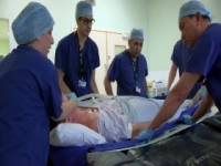 Embarrassing Bodies S07E01 iNTERNAL 480p x264-mSD [eztv]