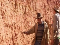 Outback Opal Hunters S03E07 480p x264-mSD [eztv]