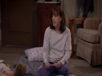 Mom S08E01 480p x264-mSD EZTV Mom S08E01 480p x264-mSD EZTV
