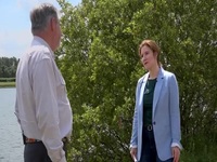 The Fifth Estate S48E02 480p x264-mSD EZTV