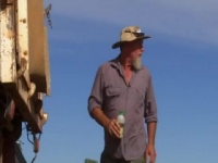 Outback Opal Hunters S03E01 480p x264-mSD [eztv]
