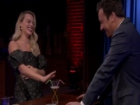 Jimmy Fallon 2018 12 03 Margot Robbie 480p x264-mSD [eztv]